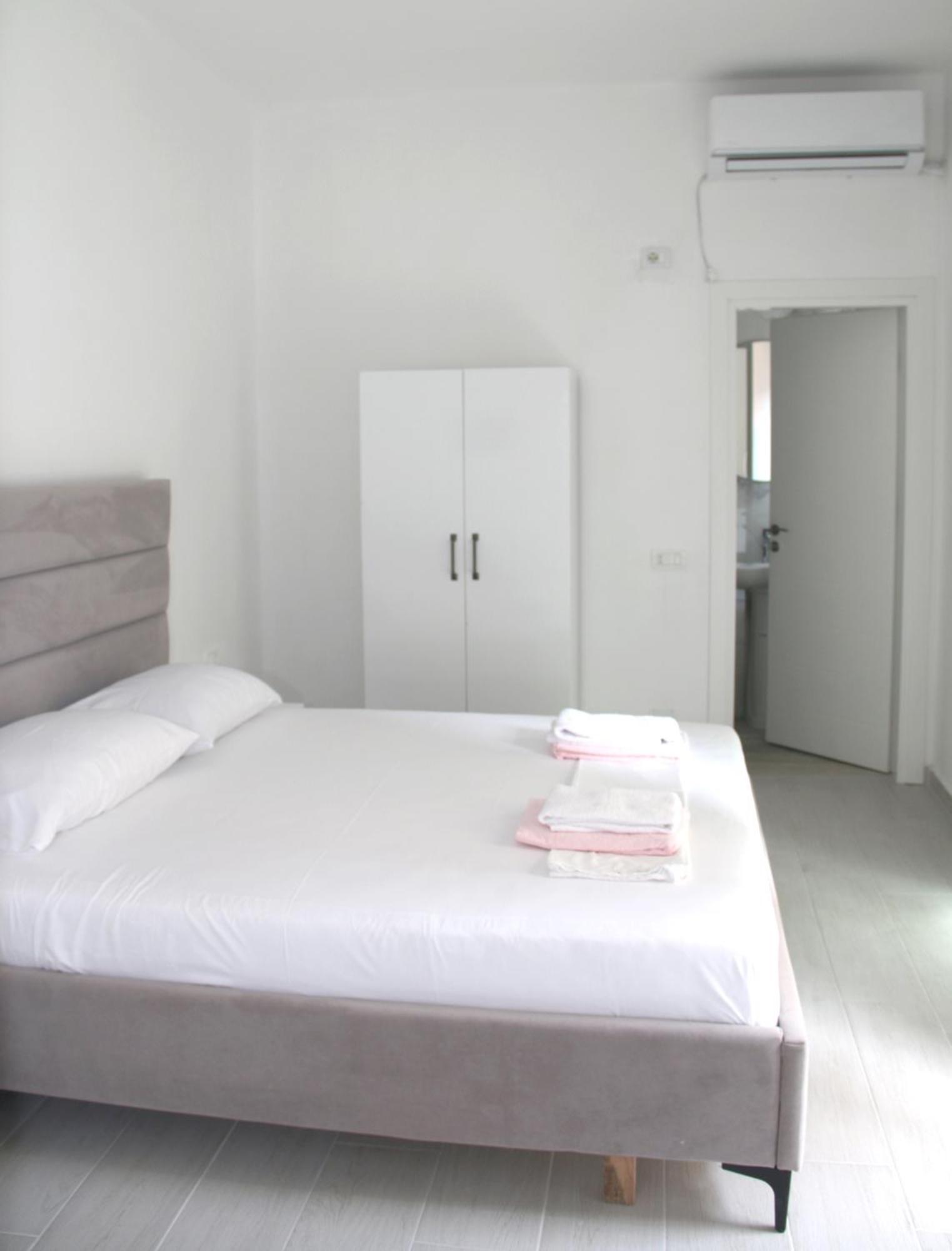 Vila Jovani Sarande Ngoại thất bức ảnh